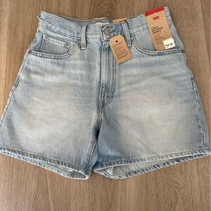 NWT Levi's Women's Cinch Mid-Thigh Shorts Abraided Art 27